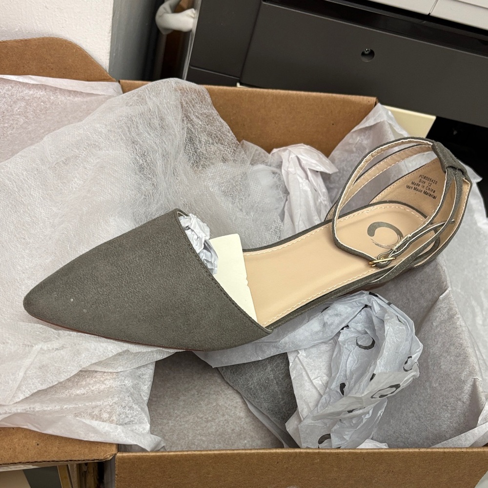 Chic Gray Ankle Strap Flats